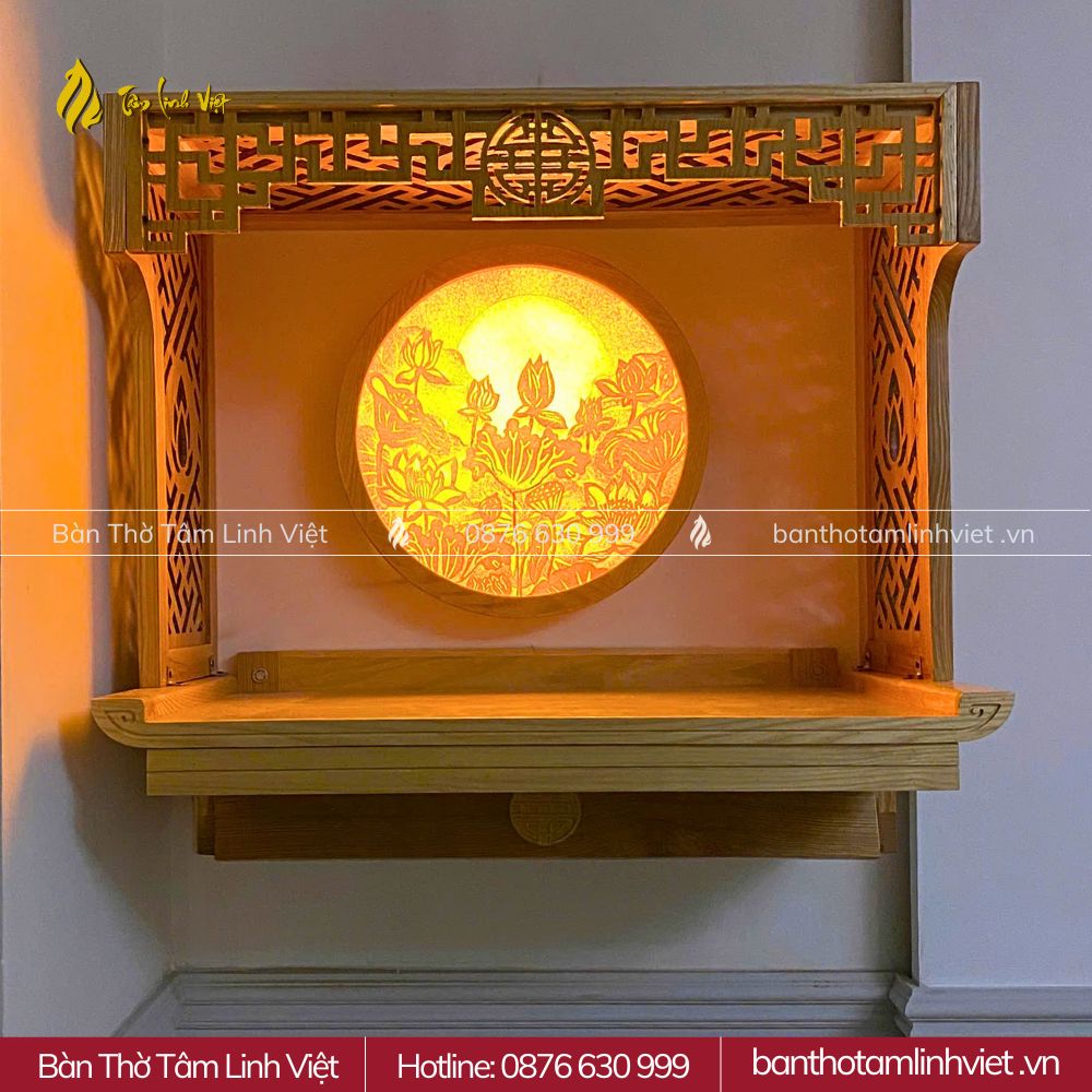 Bàn thờ được làm bằng gỗ mới hoàn toàn