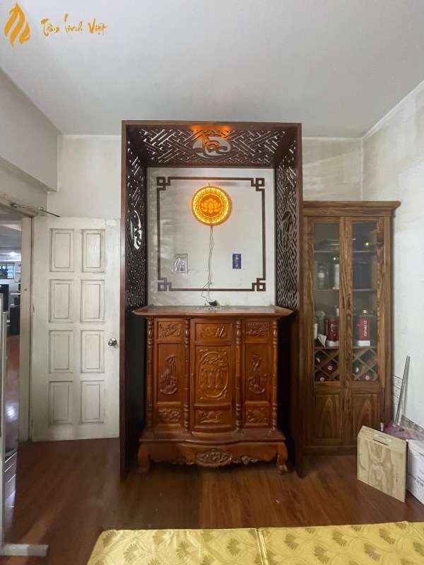 Bàn thờ phật dược sư màu đỏ nâu cổ kính